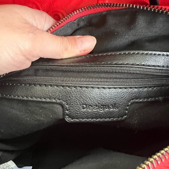 Desigual reversible tote “I love more “with small bag - Picture 11 of 16